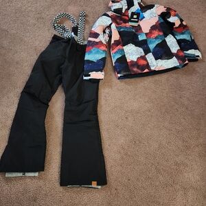 Women's GSOU Ski Jacket & Bibd Pants Set Medium NEW